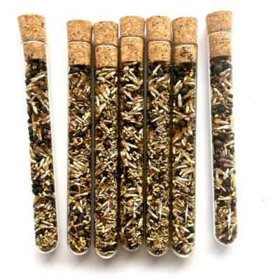 Fiolka z kwiatami polnymi miniaturka 2